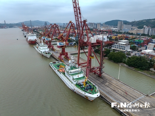 江南JN体育登录入口-三艘海装重器驶入福州港 世界航海装备大