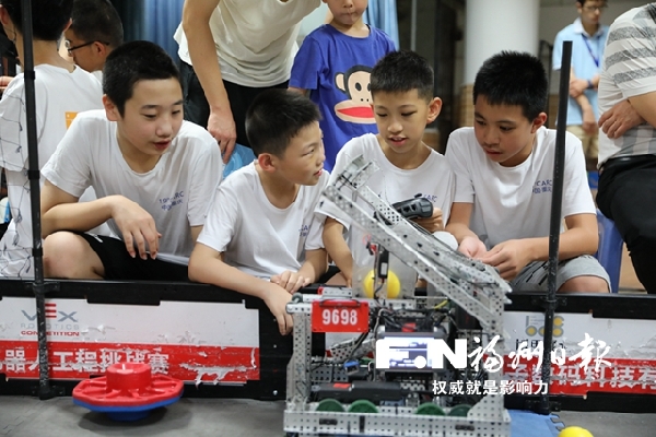 第19届中国青少年机器人竞赛闭幕　福州学子战绩骄人