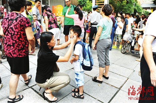 孩子入校前,妈妈千叮咛万嘱咐