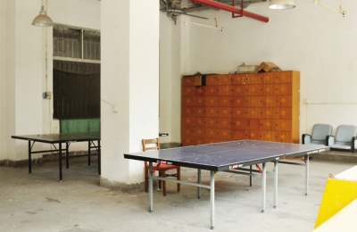 福州通湖公寓乒乓球桌遭恶意破坏　居民气愤不已