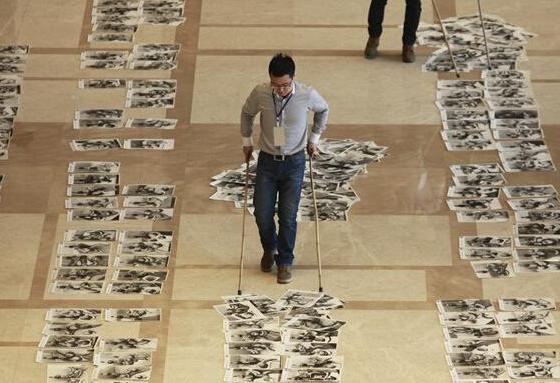 陕西高考美术阅卷现场曝光 近3万画作铺满大厅