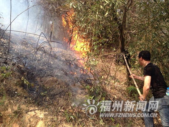 昨日福州发生两起山火　疑有人祭扫用火不慎引发