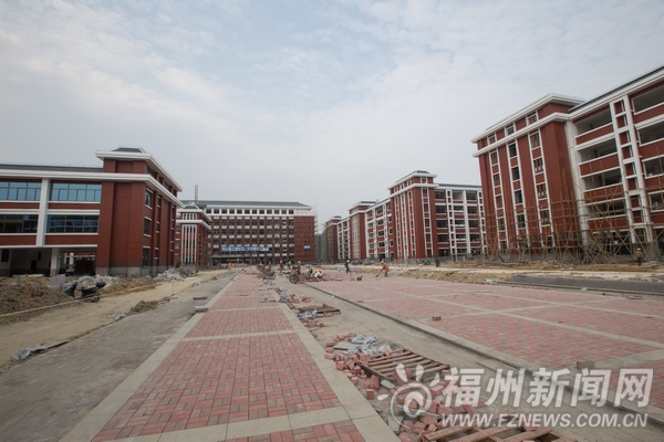 北师大福清附属学校一期封顶 计划招聘140名教师