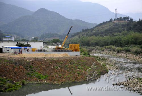 闽侯多处河道遭污染　影响下游大学城青运会场馆