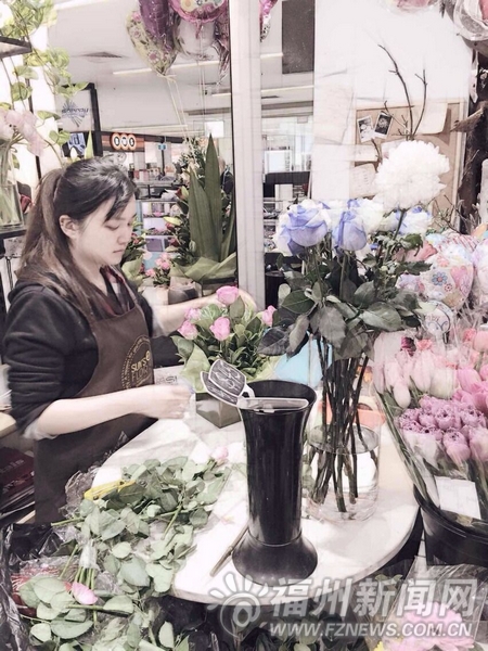 福州依妹只身离家去澳洲　当华人连锁花店花艺师