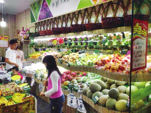 榕水果连锁超市“跑马圈地”　一年冒数十家品牌