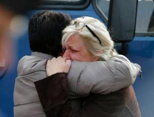 当地时间10月23日，法国波尔多地区的利布尔纳附近发生严重车祸，一辆货车和一辆客车相撞导致至少43人死亡，死者中大多数是原本准备度假的老人。