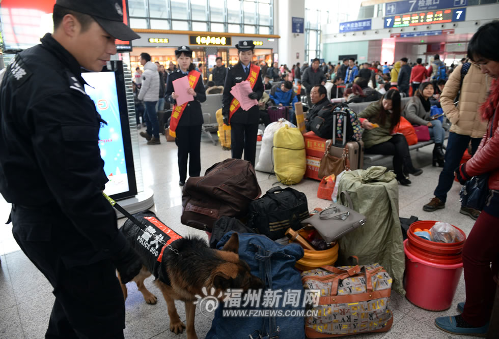 福州火车站推行候车室内化获赞 春运旅客很温暖