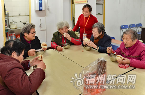 代表建言献策养老问题　推进星级管理和社会运作