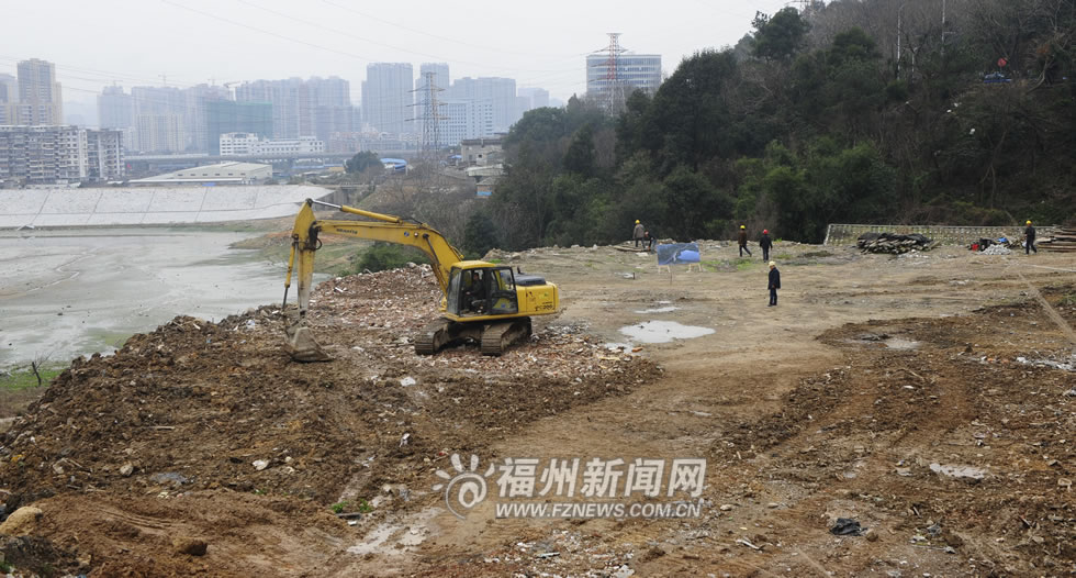 森林公园东门段道路将拓宽　配建观景台年底完工