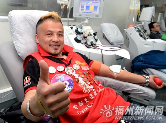 “无偿献血大使”来榕捐献血小板　宣传无偿献血