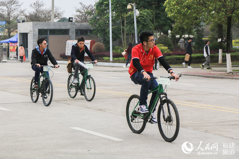 榕大学生复活“僵尸自行车”　点燃创意热情(图)