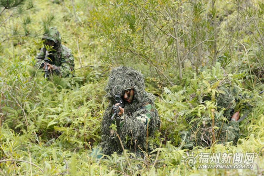 揭秘狙击手养成记：一个姿势经常保持好几个小时