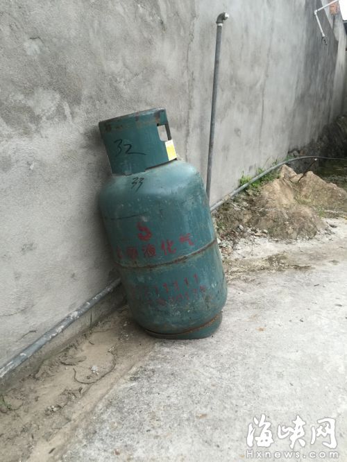 127个“黑气瓶”被警方截获 腾达公司负责人被拘