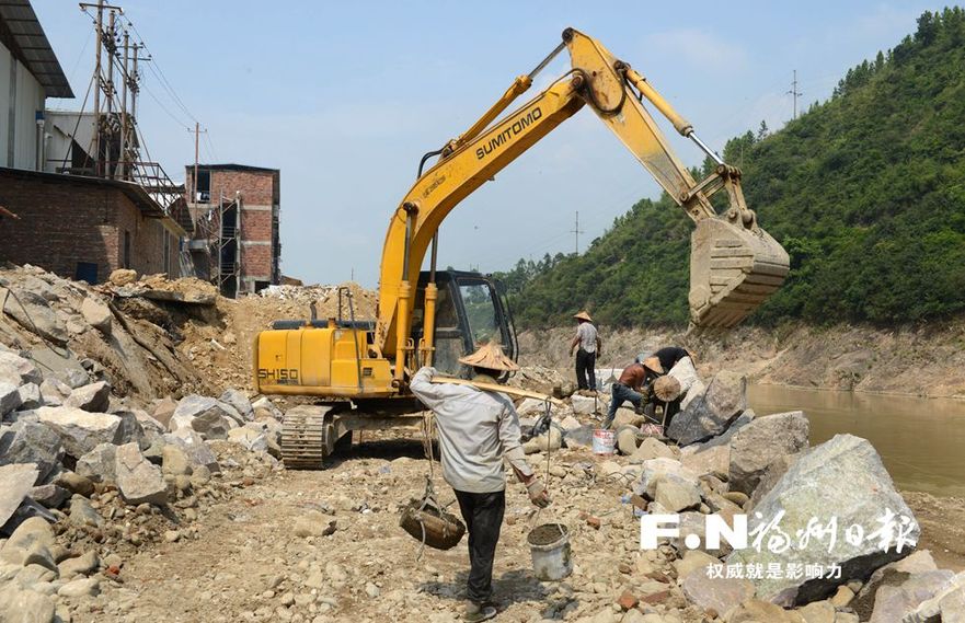 灾后恢复有序　重建热火朝天