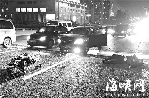 男子骑电动车闯尤溪洲大桥机动车道，被撞后倒在机动车道上