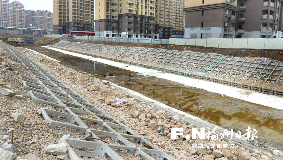 浦上河河底河岸铺装生态框净水质　河道贯通有望提前实现