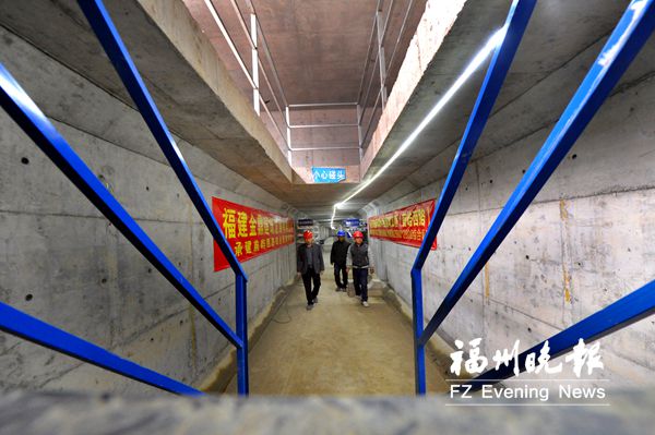 中心城区首条地下综合管廊揭面纱　宽敞可停汽车