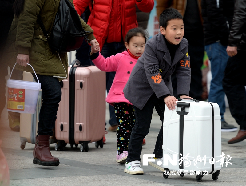 春运首日 福州火车站发送旅客约9.2万人