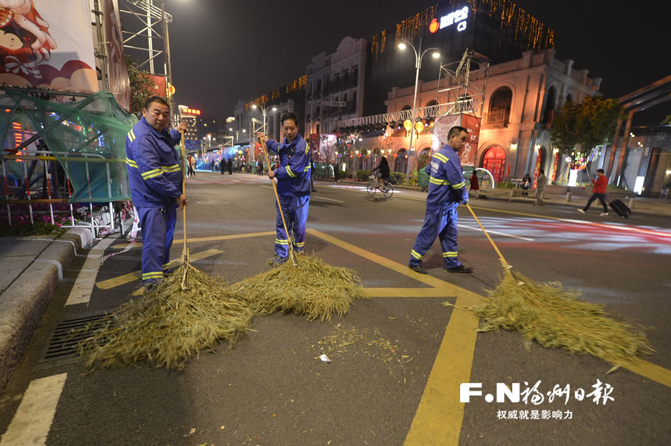 这一夜,属于东街口