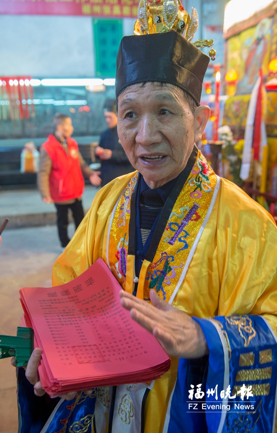 张圣君信俗：在家是农神 出去变商神