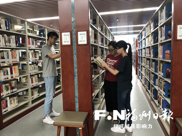 福州公共图书馆进入一卡通时代 共建共享通借通还