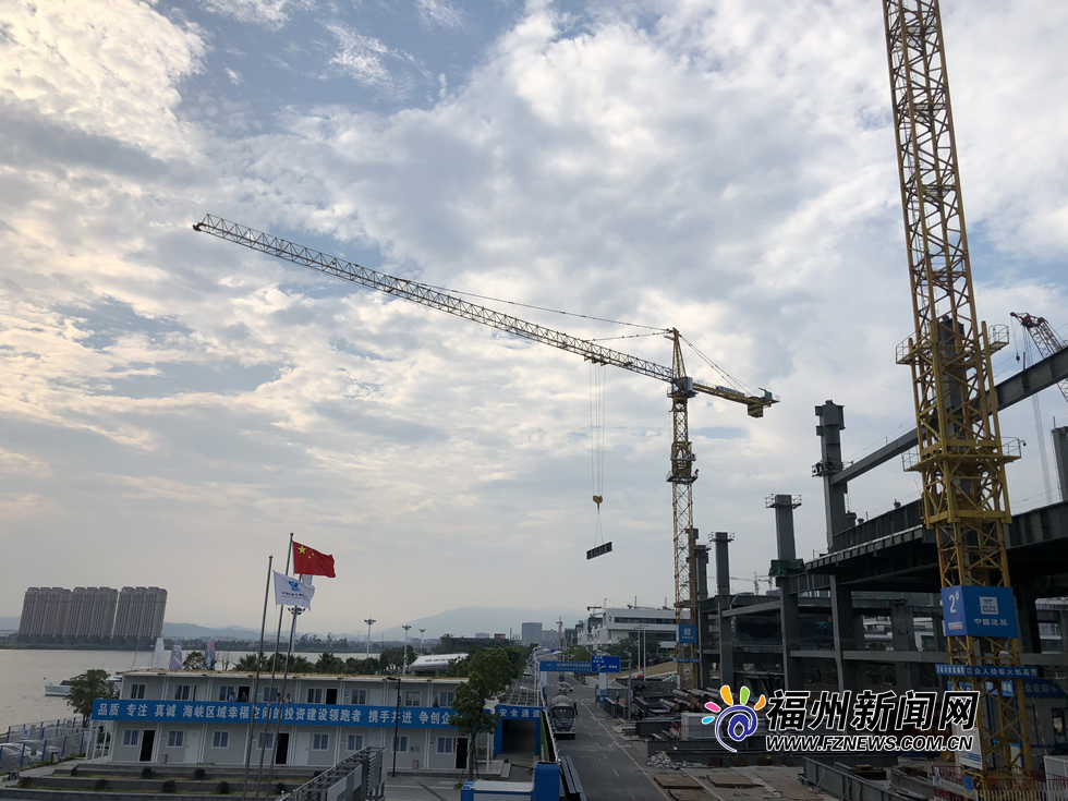 福州数字中国会展中心主框架大部分已经完成吊装