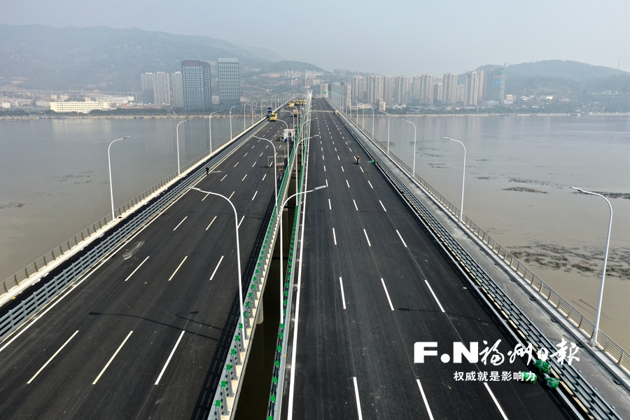 今天起，请叫我“三江口大桥”