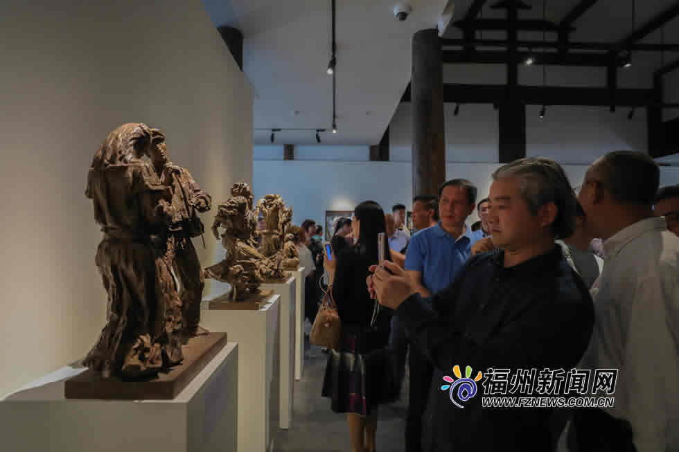 《“中华家园”——曾成钢雕塑作品展》在福州举行
