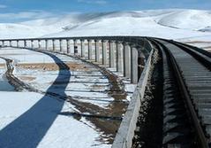 （新华全媒头条·壮丽70年·奋斗新时代·图文互动）（7）开拓雪域高原的梦想之路——来自青藏铁路的蹲点报告