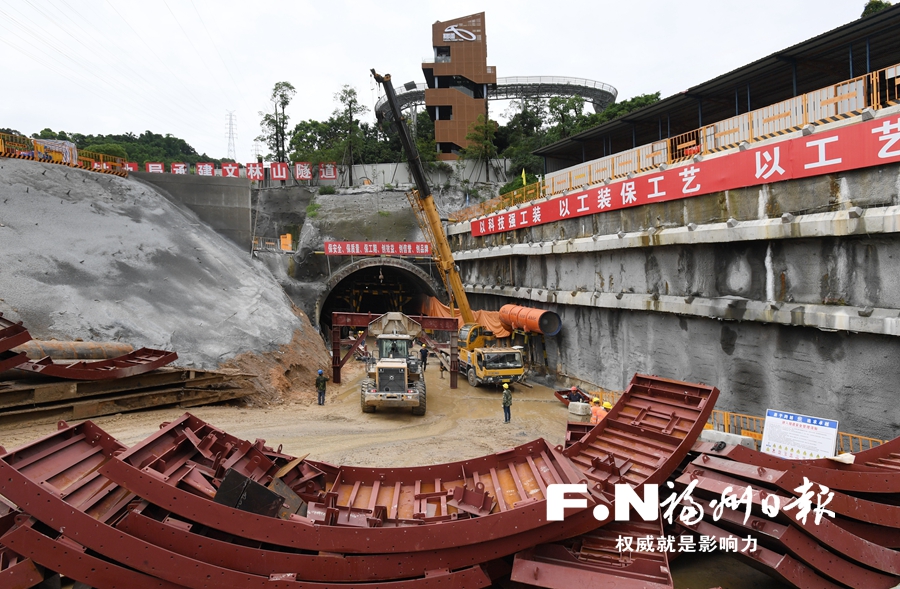 工业北路延伸线慢行隧道“穿山” 主体明年底建成