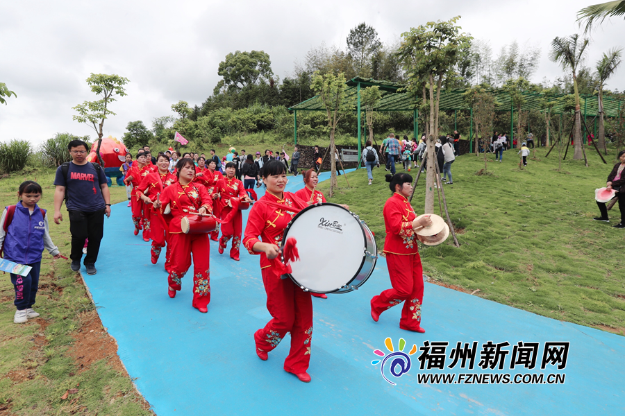 闽清千年古窑复燃　“五一”万人涌入瓷天下见证