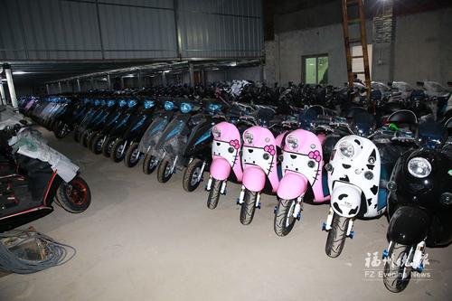 仓山偏僻厂房偷卖超标电动车 两部门联手扣285辆
