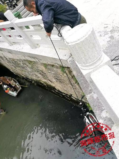 真缺德!9辆共享单车 被人沉入福州白马河