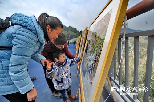 生态公园成市民出游首选 归乡人喜看家乡变化大