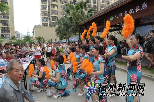 东山新苑小区举办联欢活动 情暖廉租房社区(图)