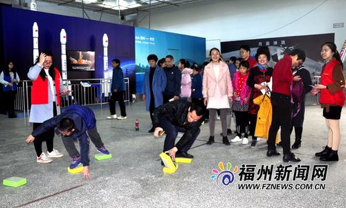福州科技馆新春科普游园人气足 市民乐享亲子科普大餐