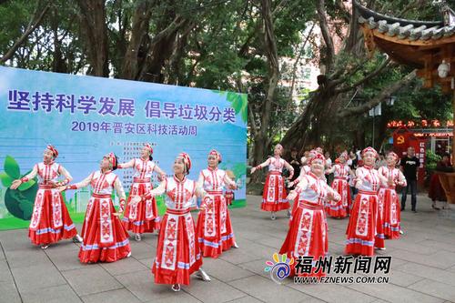 王庄街道紫新社区:坚持科学发展 倡导垃圾分类