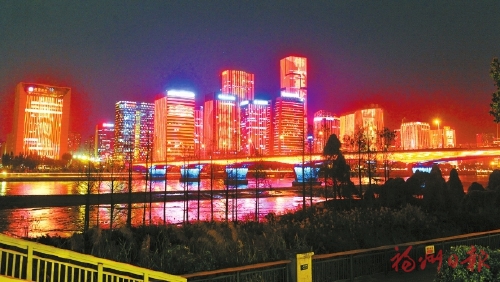 闽江亮起“巾帼红”
