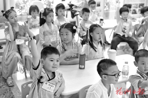 情浓智足服务多　超大小区更温暖