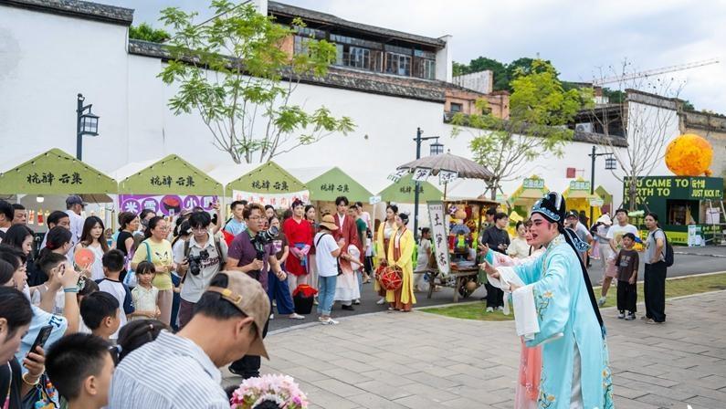 福州：处处是舞台 人人享文艺
