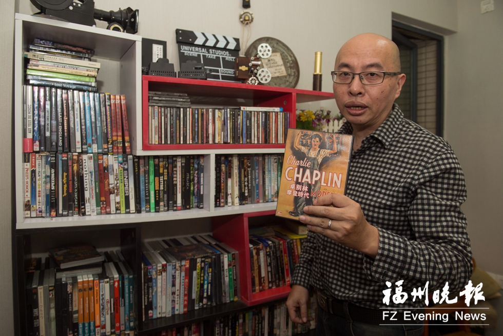 男子打造福州版“天堂电影院” 8年多来免费放映
